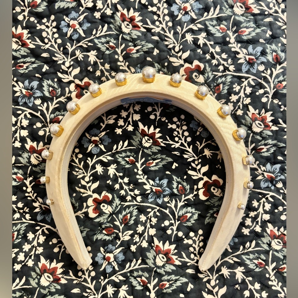 Hill House, Pearl Headband